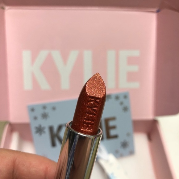 BRRR KYLIE COSMETICS LIMITED EDITION LIPSTICKS - Picture 5 of 8